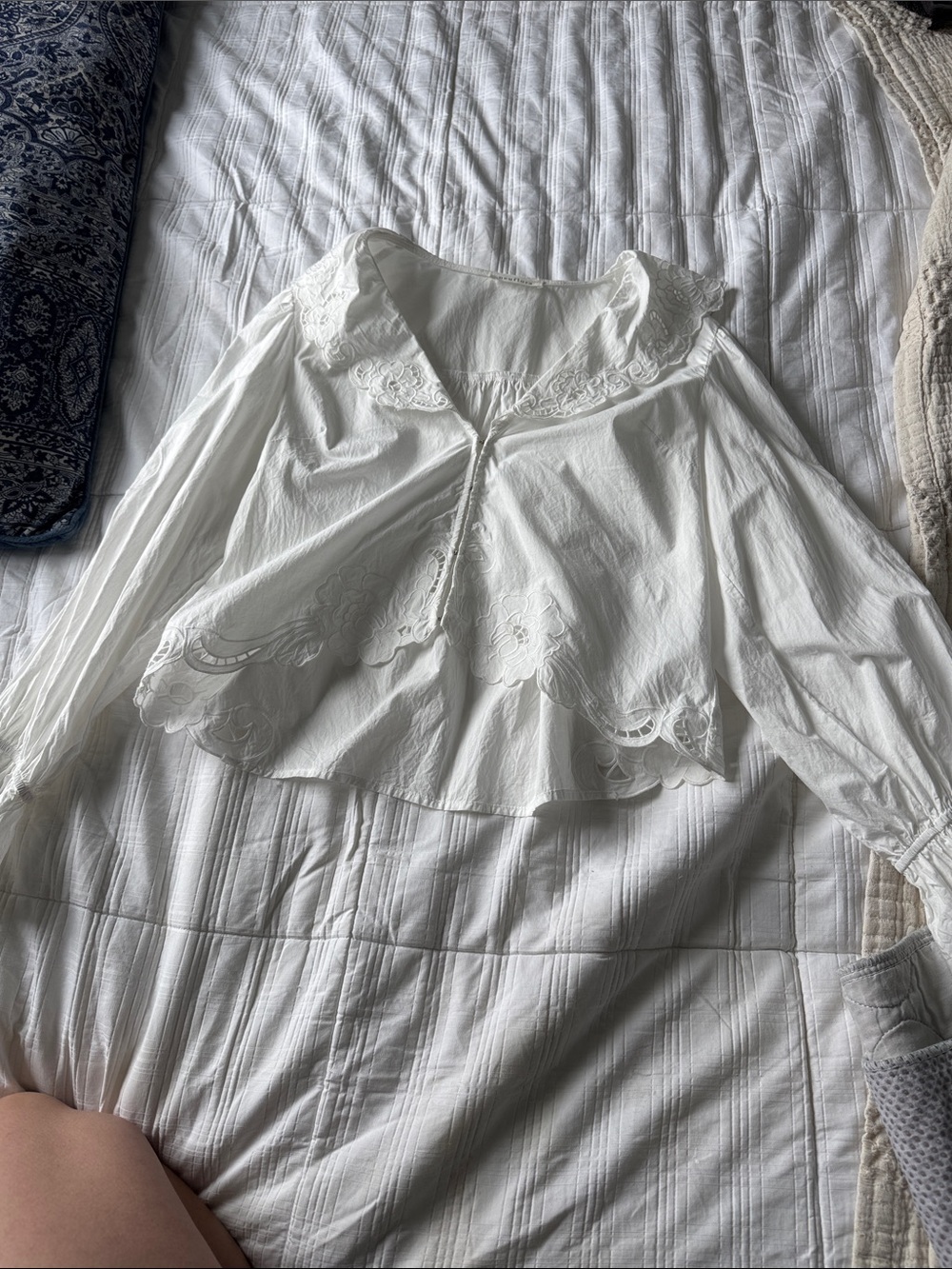 Neuflora White Eyelet Collar Top
